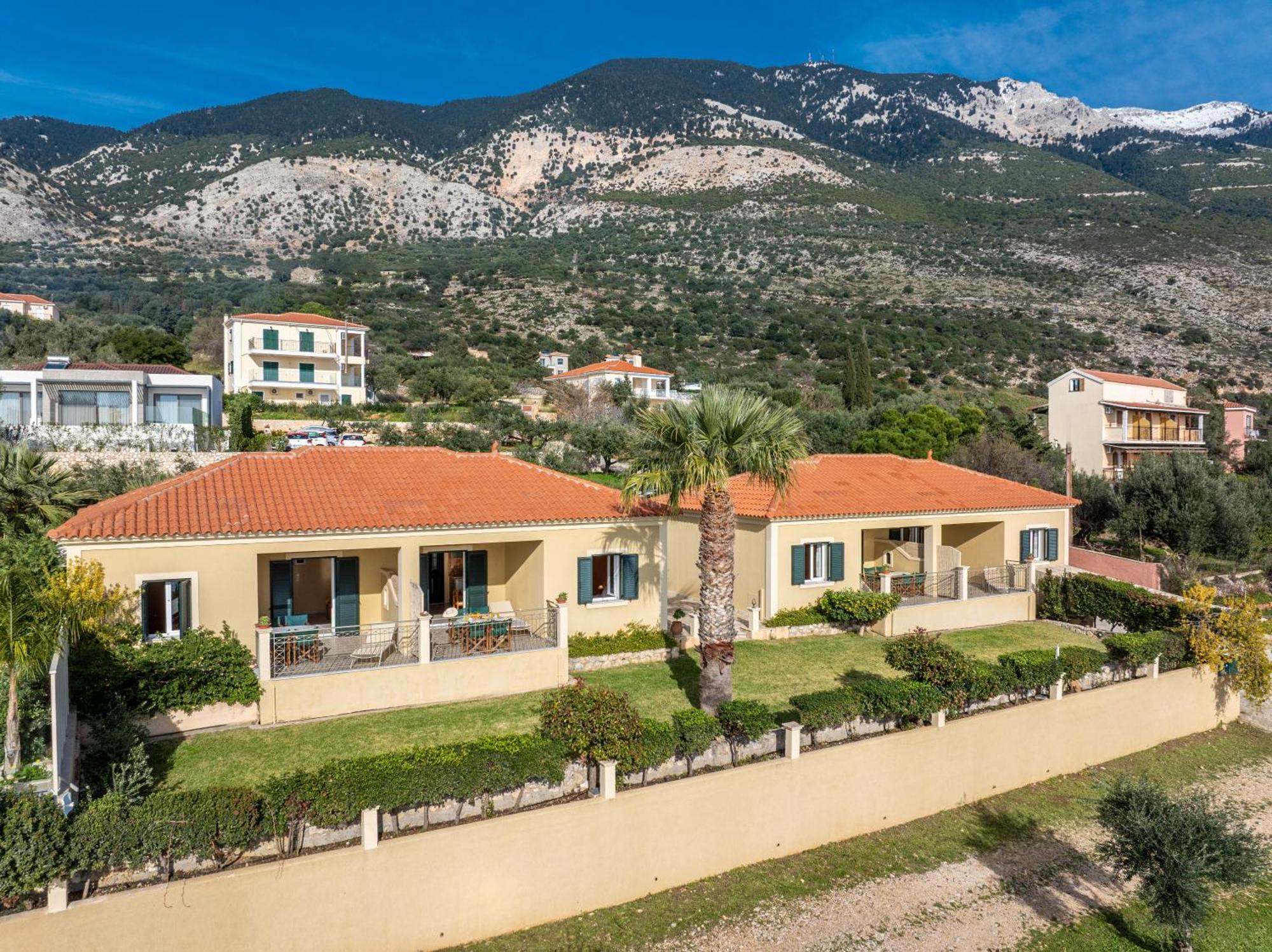 Eleftheria Apartments Vlachata Exterior photo
