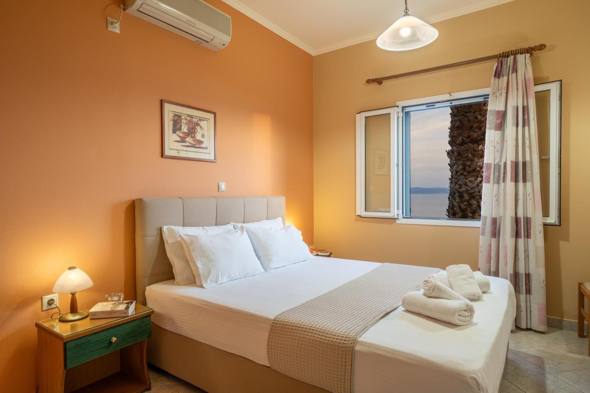 Eleftheria Apartments Vlachata Exterior photo